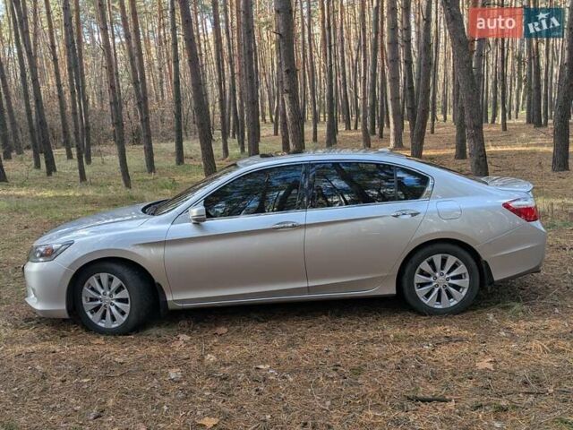 Серый Хонда Аккорд, объемом двигателя 3.47 л и пробегом 223 тыс. км за 17000 $, фото 12 на Automoto.ua