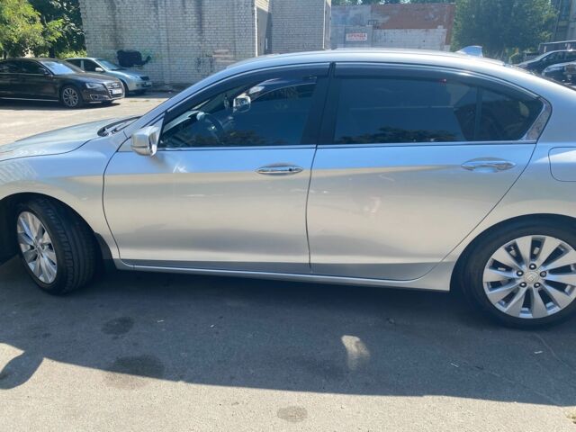 Серый Хонда Аккорд, объемом двигателя 2.4 л и пробегом 179 тыс. км за 11200 $, фото 5 на Automoto.ua