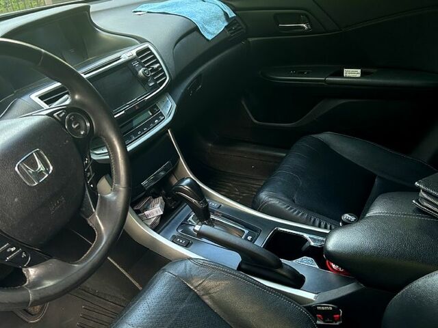 Серый Хонда Аккорд, объемом двигателя 2 л и пробегом 213 тыс. км за 11500 $, фото 2 на Automoto.ua