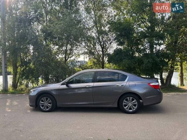 Серый Хонда Аккорд, объемом двигателя 2.36 л и пробегом 150 тыс. км за 11250 $, фото 10 на Automoto.ua