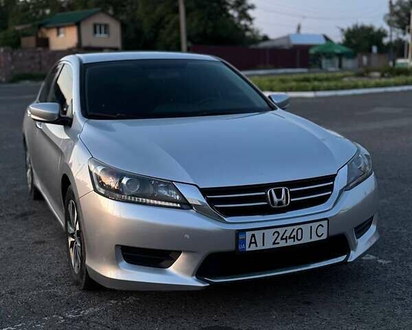 Серый Хонда Аккорд, объемом двигателя 2.35 л и пробегом 300 тыс. км за 13500 $, фото 1 на Automoto.ua