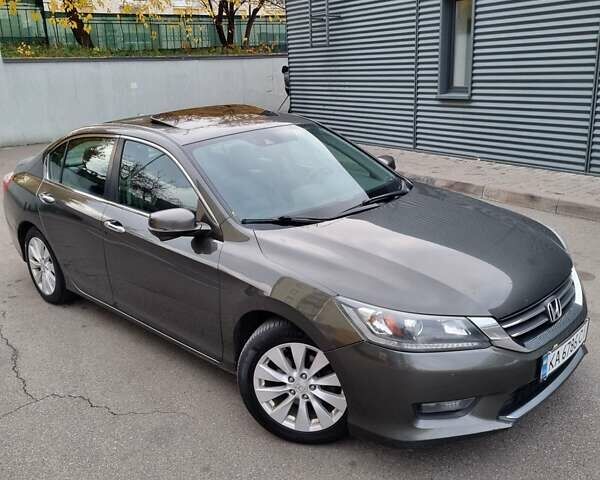 Хонда Аккорд 2014 в Киеве на Automoto.ua Серый Хонда Аккорд, объемом двигателя 2.4 л и пробегом 185 тыс. км за 11500 $, фото 9 на Automoto.ua