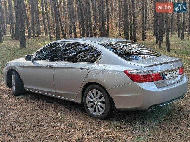 Серый Хонда Аккорд, объемом двигателя 3.47 л и пробегом 223 тыс. км за 17000 $, фото 11 на Automoto.ua