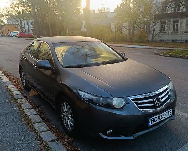 Серый Хонда Аккорд, объемом двигателя 2 л и пробегом 198 тыс. км за 10000 $, фото 3 на Automoto.ua