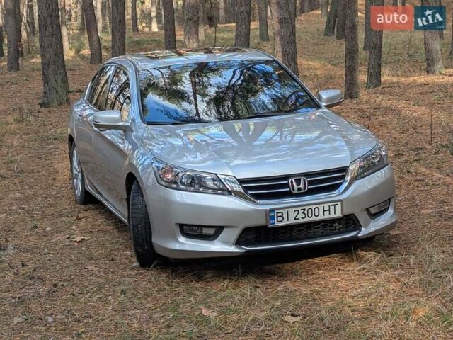 Серый Хонда Аккорд, объемом двигателя 3.47 л и пробегом 223 тыс. км за 17000 $, фото 2 на Automoto.ua