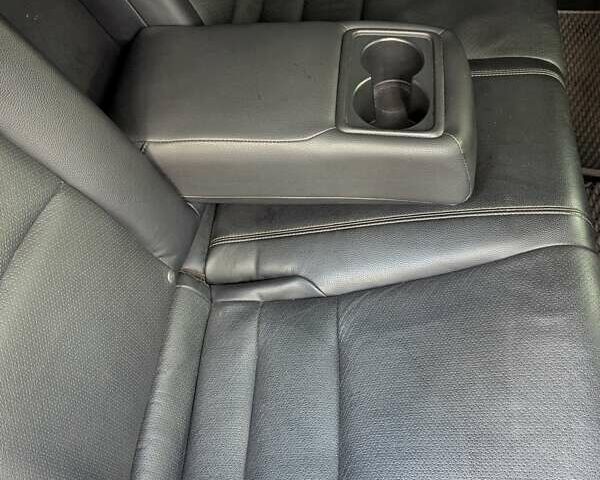 Серый Хонда Аккорд, объемом двигателя 3.47 л и пробегом 223 тыс. км за 17000 $, фото 21 на Automoto.ua