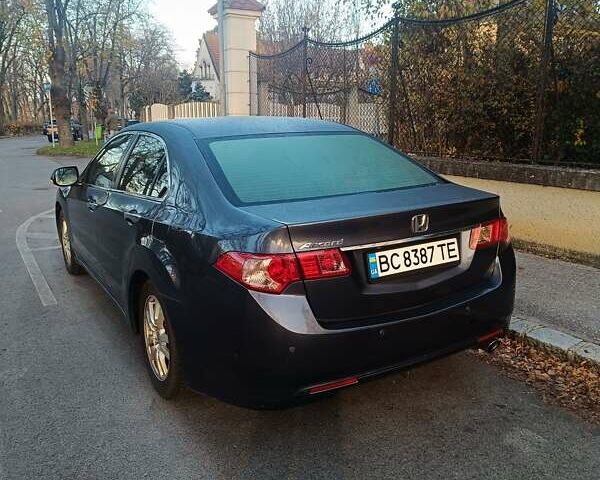 Серый Хонда Аккорд, объемом двигателя 2 л и пробегом 198 тыс. км за 10000 $, фото 6 на Automoto.ua
