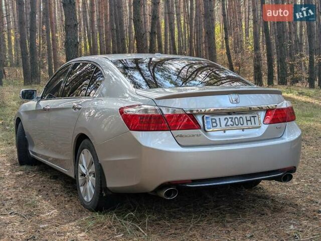 Серый Хонда Аккорд, объемом двигателя 3.47 л и пробегом 223 тыс. км за 17000 $, фото 10 на Automoto.ua