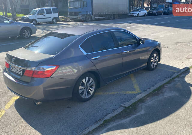 Сірий Хонда Аккорд, об'ємом двигуна 2.36 л та пробігом 240 тис. км за 10500 $, фото 1 на Automoto.ua
