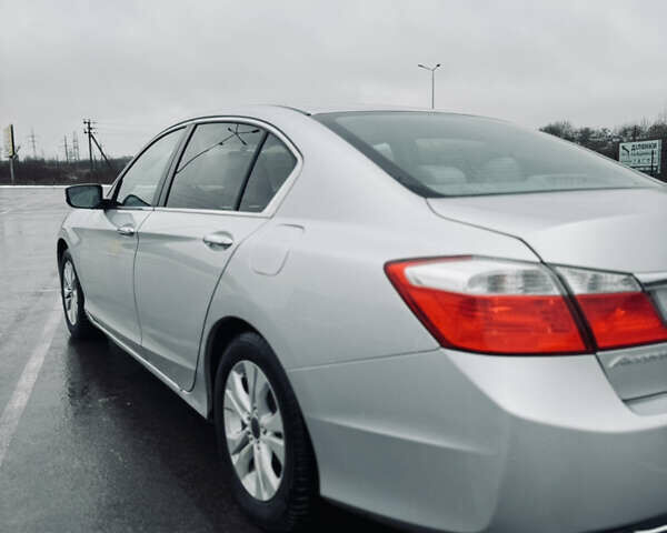 Серый Хонда Аккорд, объемом двигателя 2.4 л и пробегом 261 тыс. км за 11300 $, фото 14 на Automoto.ua