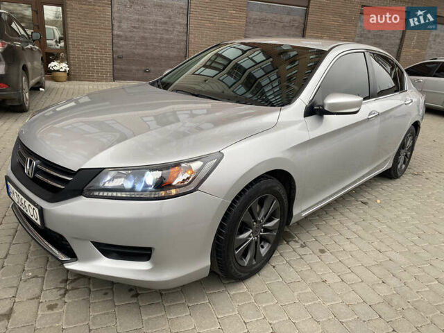 Серый Хонда Аккорд, объемом двигателя 2.36 л и пробегом 205 тыс. км за 12500 $, фото 2 на Automoto.ua