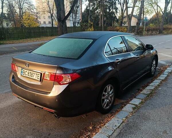 Серый Хонда Аккорд, объемом двигателя 2 л и пробегом 198 тыс. км за 10000 $, фото 9 на Automoto.ua