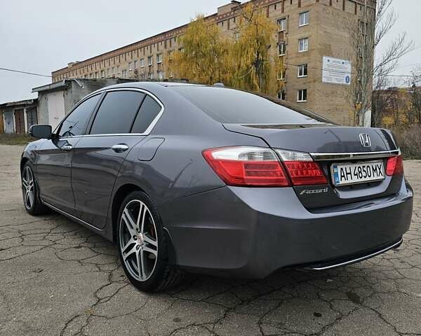 Серый Хонда Аккорд, объемом двигателя 2.35 л и пробегом 172 тыс. км за 11500 $, фото 5 на Automoto.ua