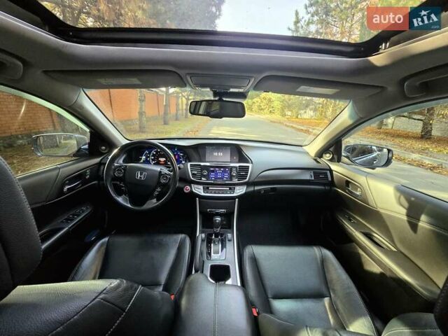 Сірий Хонда Аккорд, об'ємом двигуна 2 л та пробігом 178 тис. км за 13799 $, фото 22 на Automoto.ua