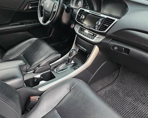 Сірий Хонда Аккорд, об'ємом двигуна 2.4 л та пробігом 171 тис. км за 11500 $, фото 24 на Automoto.ua