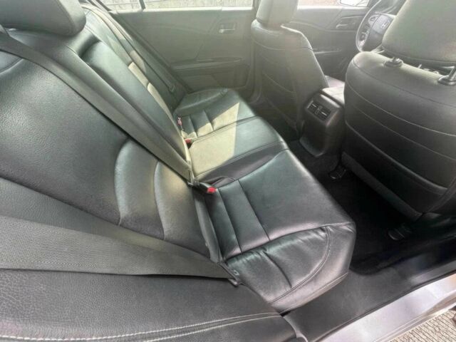 Серый Хонда Аккорд, объемом двигателя 3.5 л и пробегом 73 тыс. км за 8000 $, фото 11 на Automoto.ua