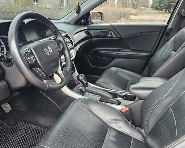 Сірий Хонда Аккорд, об'ємом двигуна 2.4 л та пробігом 171 тис. км за 11500 $, фото 15 на Automoto.ua
