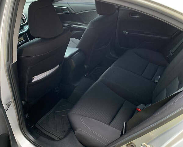 Серый Хонда Аккорд, объемом двигателя 2.36 л и пробегом 234 тыс. км за 13600 $, фото 11 на Automoto.ua