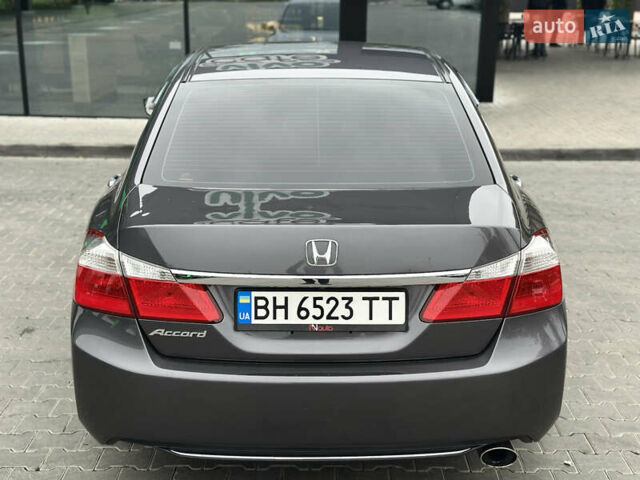 Серый Хонда Аккорд, объемом двигателя 2.35 л и пробегом 125 тыс. км за 10500 $, фото 14 на Automoto.ua