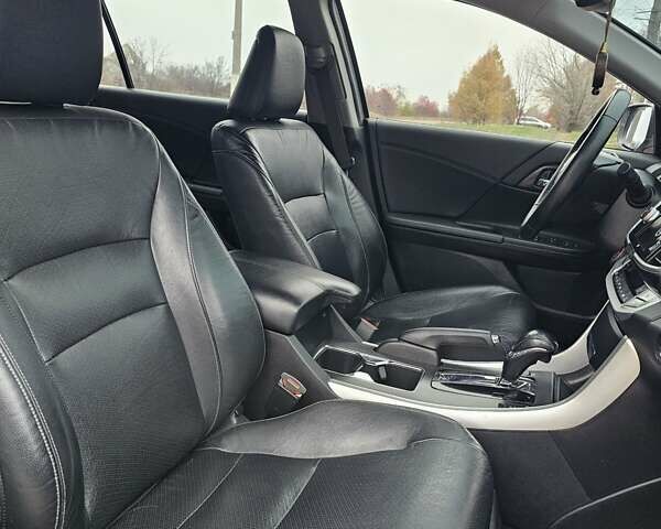 Сірий Хонда Аккорд, об'ємом двигуна 2.4 л та пробігом 171 тис. км за 11500 $, фото 26 на Automoto.ua