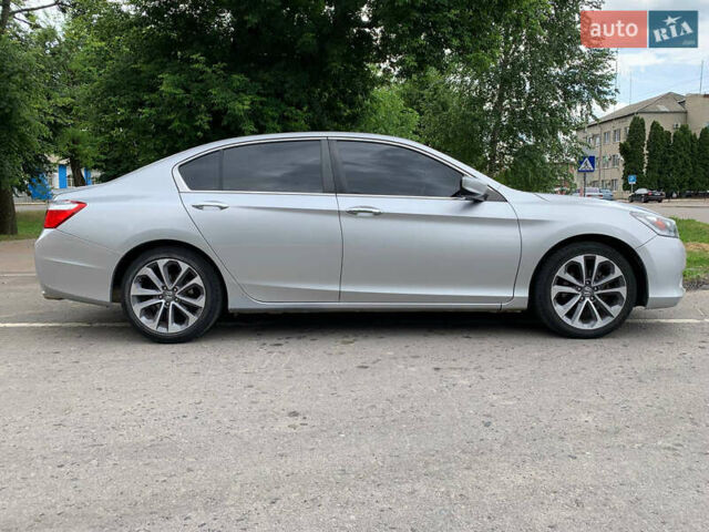 Серый Хонда Аккорд, объемом двигателя 2.36 л и пробегом 234 тыс. км за 13600 $, фото 3 на Automoto.ua