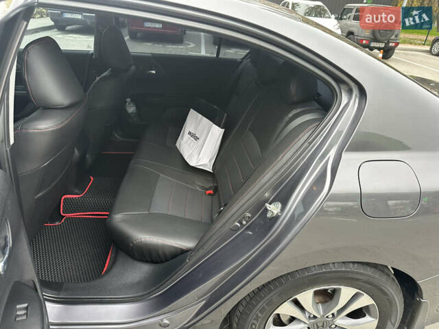 Серый Хонда Аккорд, объемом двигателя 2.35 л и пробегом 125 тыс. км за 10500 $, фото 25 на Automoto.ua