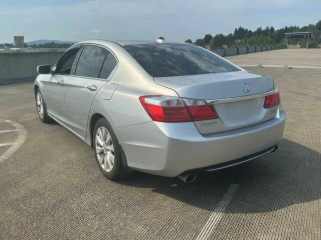 Серый Хонда Аккорд, объемом двигателя 3.5 л и пробегом 73 тыс. км за 8000 $, фото 3 на Automoto.ua
