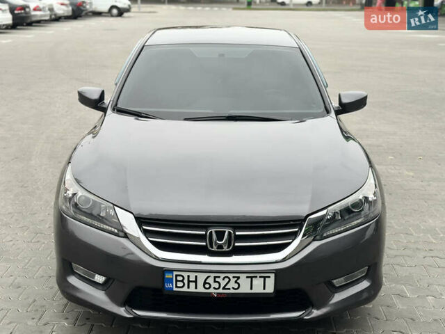 Серый Хонда Аккорд, объемом двигателя 2.35 л и пробегом 125 тыс. км за 10500 $, фото 18 на Automoto.ua