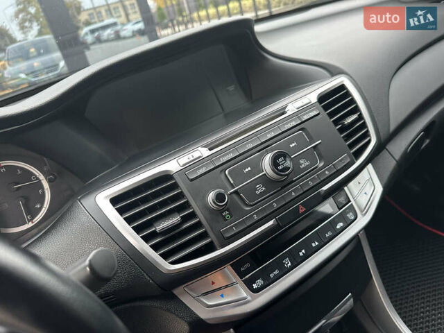 Серый Хонда Аккорд, объемом двигателя 2.35 л и пробегом 125 тыс. км за 10500 $, фото 36 на Automoto.ua