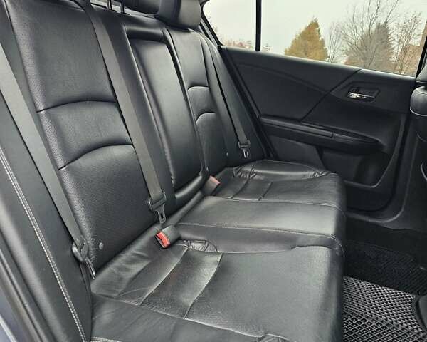 Серый Хонда Аккорд, объемом двигателя 2.35 л и пробегом 172 тыс. км за 11500 $, фото 23 на Automoto.ua