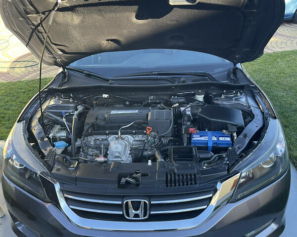 Серый Хонда Аккорд, объемом двигателя 2.4 л и пробегом 47 тыс. км за 10700 $, фото 16 на Automoto.ua