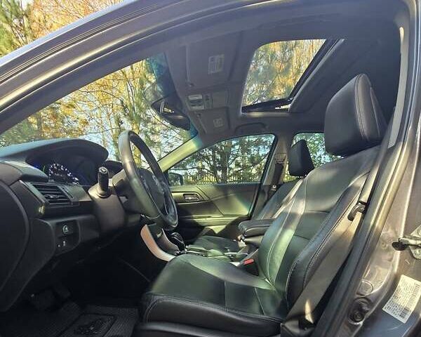 Сірий Хонда Аккорд, об'ємом двигуна 2 л та пробігом 178 тис. км за 13799 $, фото 15 на Automoto.ua