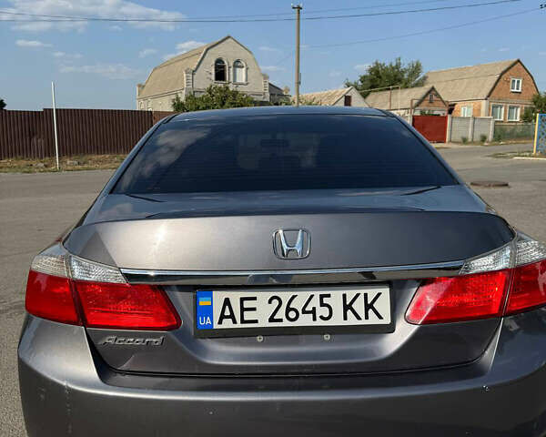 Серый Хонда Аккорд, объемом двигателя 2.36 л и пробегом 125 тыс. км за 9100 $, фото 1 на Automoto.ua
