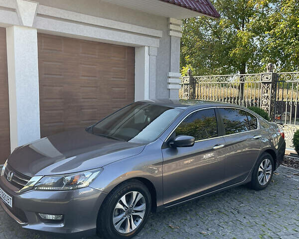 Серый Хонда Аккорд, объемом двигателя 2.4 л и пробегом 47 тыс. км за 10700 $, фото 8 на Automoto.ua