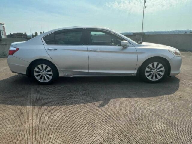 Серый Хонда Аккорд, объемом двигателя 3.5 л и пробегом 73 тыс. км за 8000 $, фото 6 на Automoto.ua