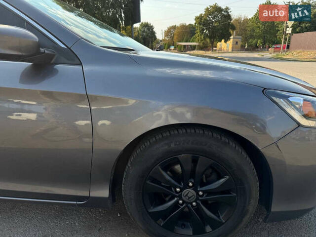 Серый Хонда Аккорд, объемом двигателя 2.36 л и пробегом 125 тыс. км за 9100 $, фото 5 на Automoto.ua