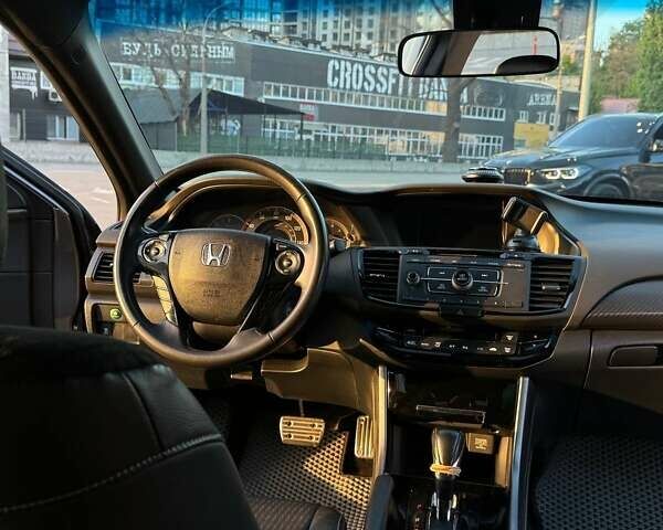 Сірий Хонда Аккорд, об'ємом двигуна 2.35 л та пробігом 164 тис. км за 13000 $, фото 64 на Automoto.ua