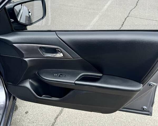 Сірий Хонда Аккорд, об'ємом двигуна 2.36 л та пробігом 52 тис. км за 14500 $, фото 21 на Automoto.ua