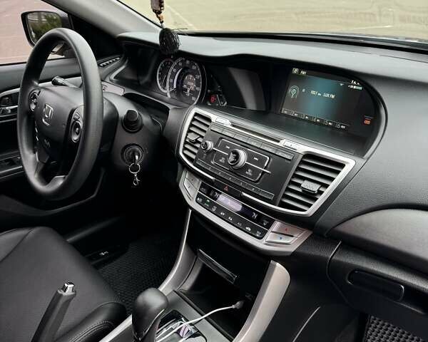 Сірий Хонда Аккорд, об'ємом двигуна 2.36 л та пробігом 52 тис. км за 14500 $, фото 24 на Automoto.ua