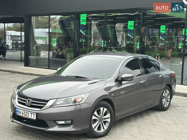 Серый Хонда Аккорд, объемом двигателя 2.35 л и пробегом 125 тыс. км за 10500 $, фото 3 на Automoto.ua