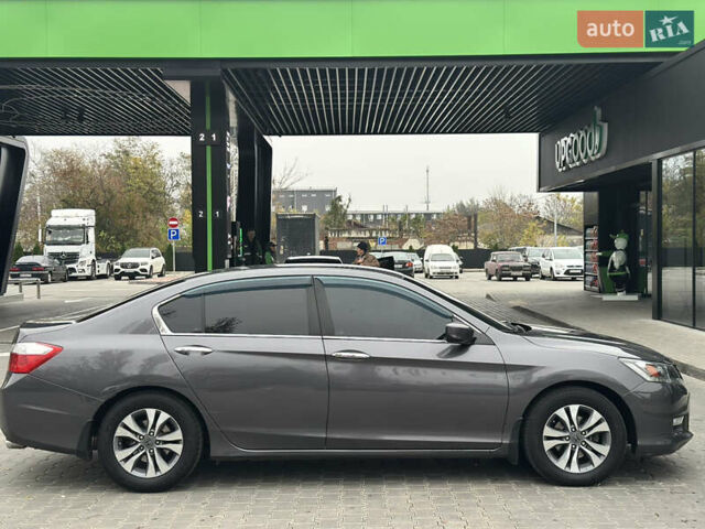 Серый Хонда Аккорд, объемом двигателя 2.35 л и пробегом 125 тыс. км за 10500 $, фото 10 на Automoto.ua
