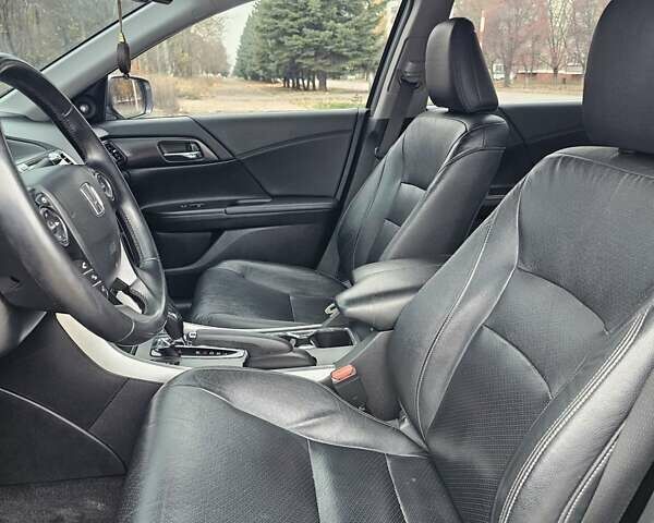 Сірий Хонда Аккорд, об'ємом двигуна 2.4 л та пробігом 171 тис. км за 11500 $, фото 16 на Automoto.ua