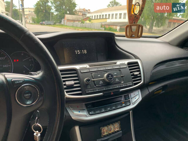 Серый Хонда Аккорд, объемом двигателя 2.36 л и пробегом 234 тыс. км за 13600 $, фото 9 на Automoto.ua