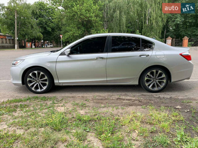 Серый Хонда Аккорд, объемом двигателя 2.36 л и пробегом 234 тыс. км за 13600 $, фото 4 на Automoto.ua