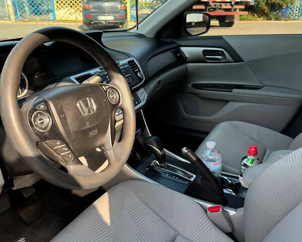 Серый Хонда Аккорд, объемом двигателя 2.36 л и пробегом 125 тыс. км за 9100 $, фото 3 на Automoto.ua