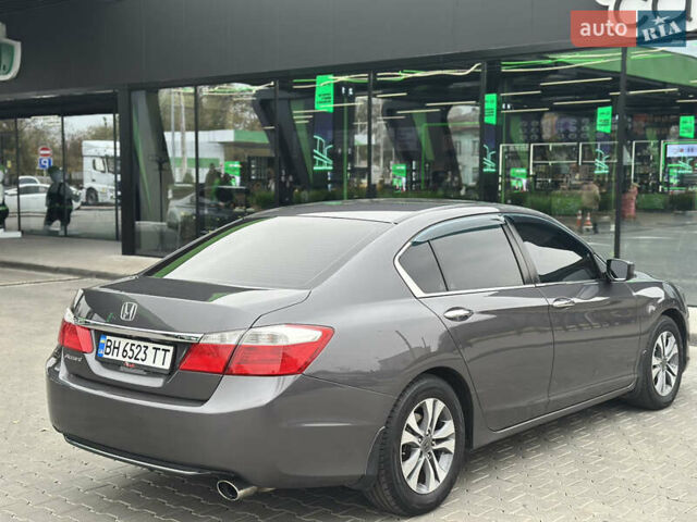 Серый Хонда Аккорд, объемом двигателя 2.35 л и пробегом 125 тыс. км за 10500 $, фото 11 на Automoto.ua