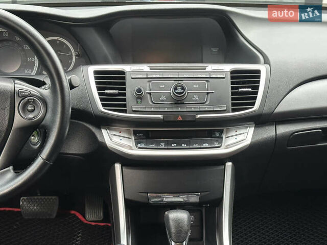 Серый Хонда Аккорд, объемом двигателя 2.35 л и пробегом 125 тыс. км за 10500 $, фото 20 на Automoto.ua