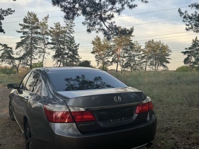 Серый Хонда Аккорд, объемом двигателя 2.4 л и пробегом 130 тыс. км за 9200 $, фото 3 на Automoto.ua