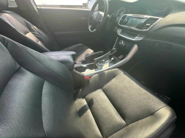 Серый Хонда Аккорд, объемом двигателя 3.5 л и пробегом 73 тыс. км за 8000 $, фото 8 на Automoto.ua