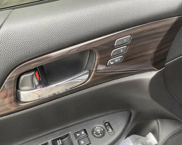 Серый Хонда Аккорд, объемом двигателя 3.5 л и пробегом 148 тыс. км за 14500 $, фото 11 на Automoto.ua